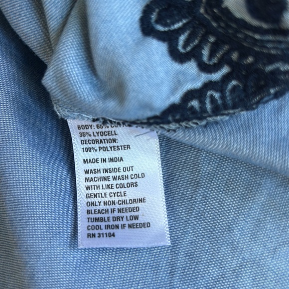 Embroidered Top - Picture 3 of 3